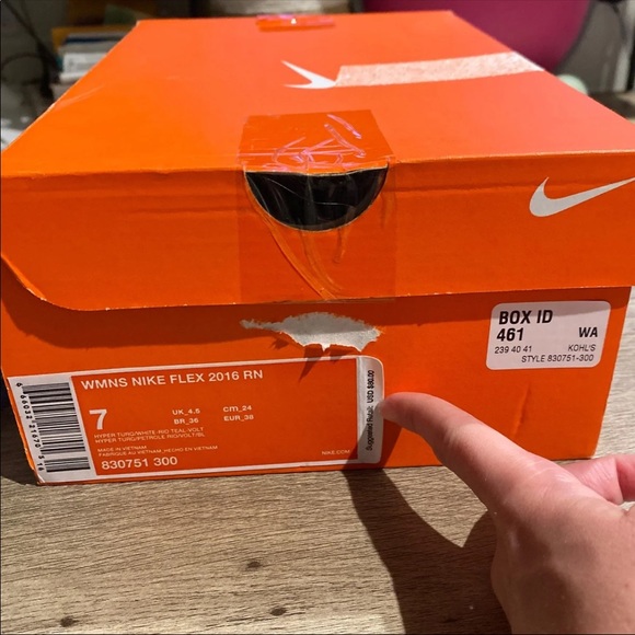 (7) Nike Flex Run 2016 - Picture 13 of 15